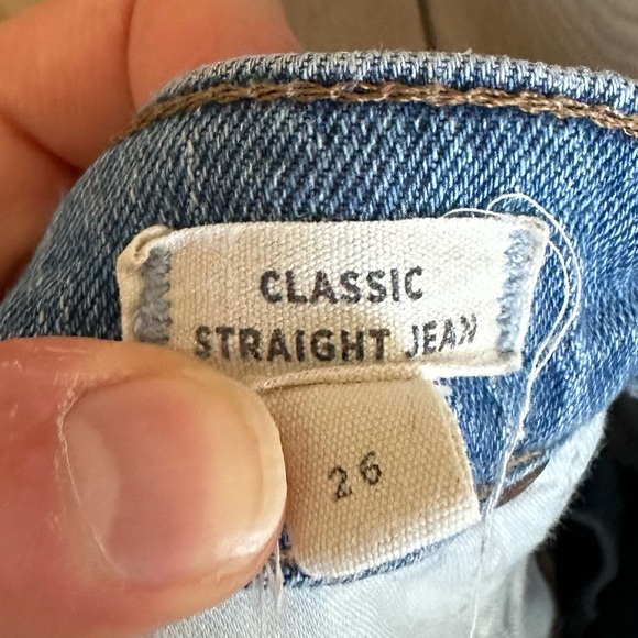Madewell Classic Straight Jeans in Meadowland Wash - Picture 7 of 9